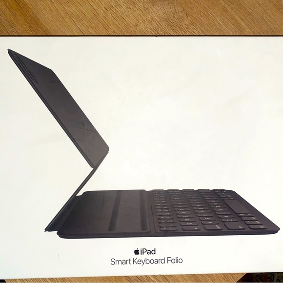 iPad keyboard brand new never used! - Picture 2 of 6